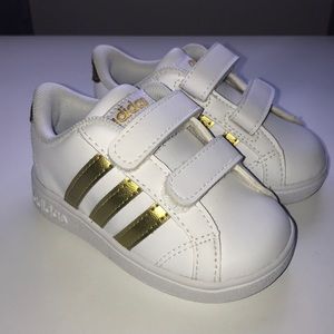 Baby girl white and gold Adidas sneakers